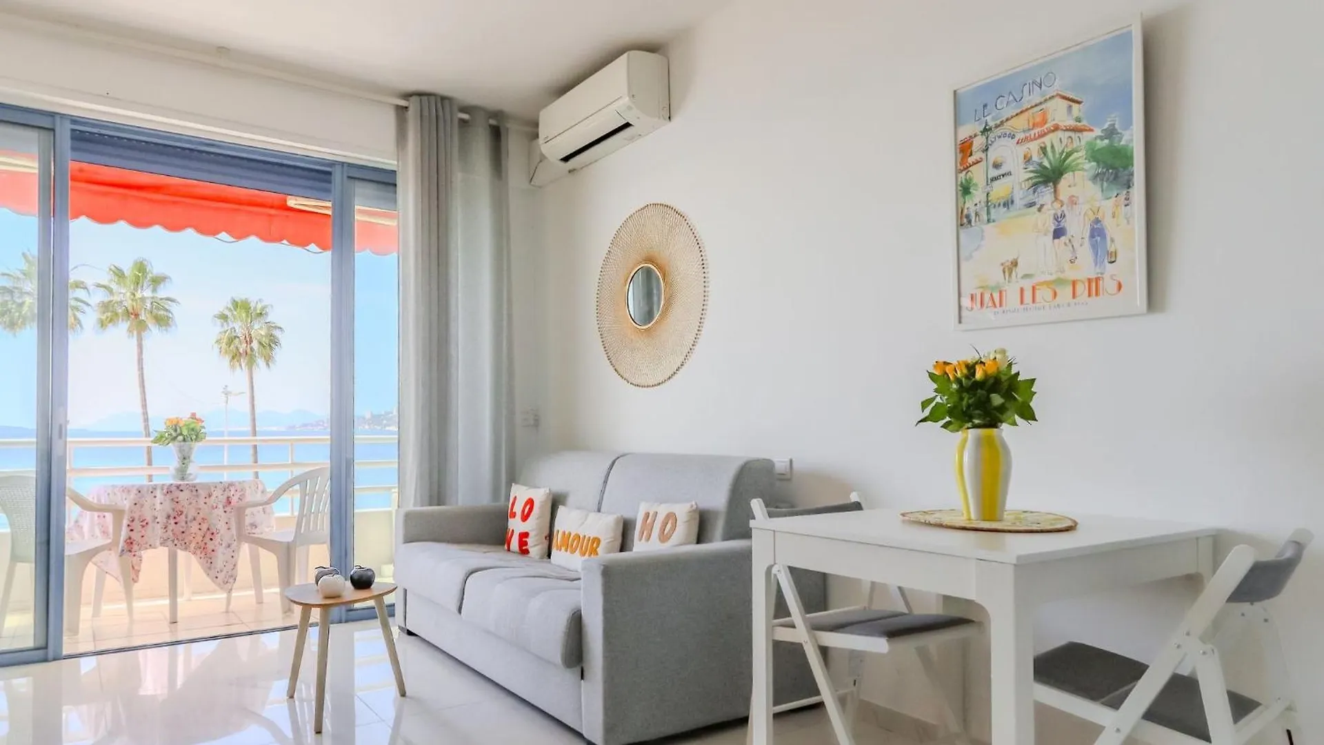 Sea View In Juan Les Pins Apartment